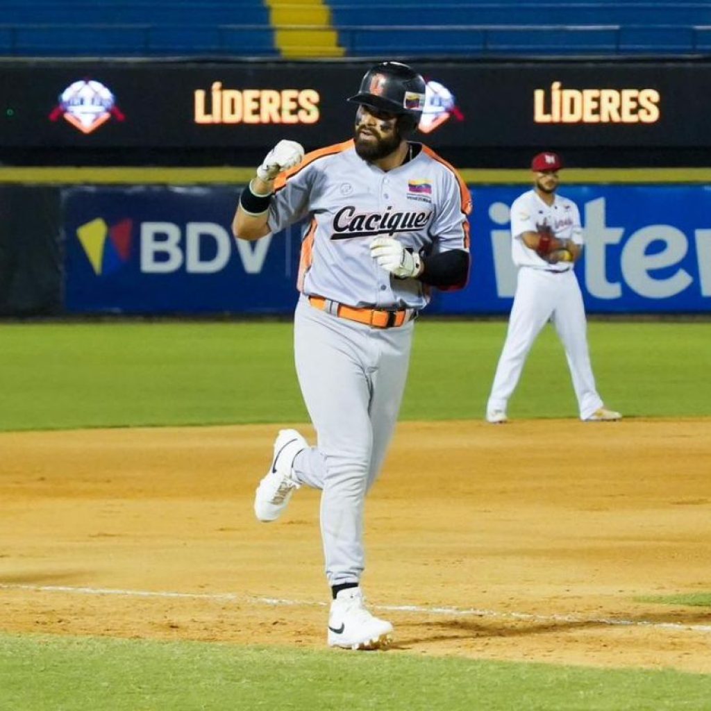 Renato Núñez lidera ofensiva en Liga Mayor con ocho jonrones