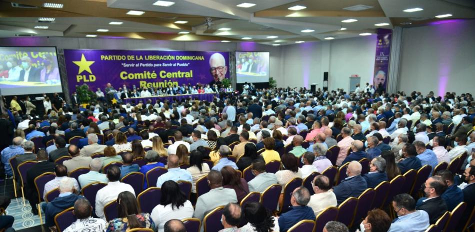 PLD rechaza alianzas y busca candidato presidencial para 2028