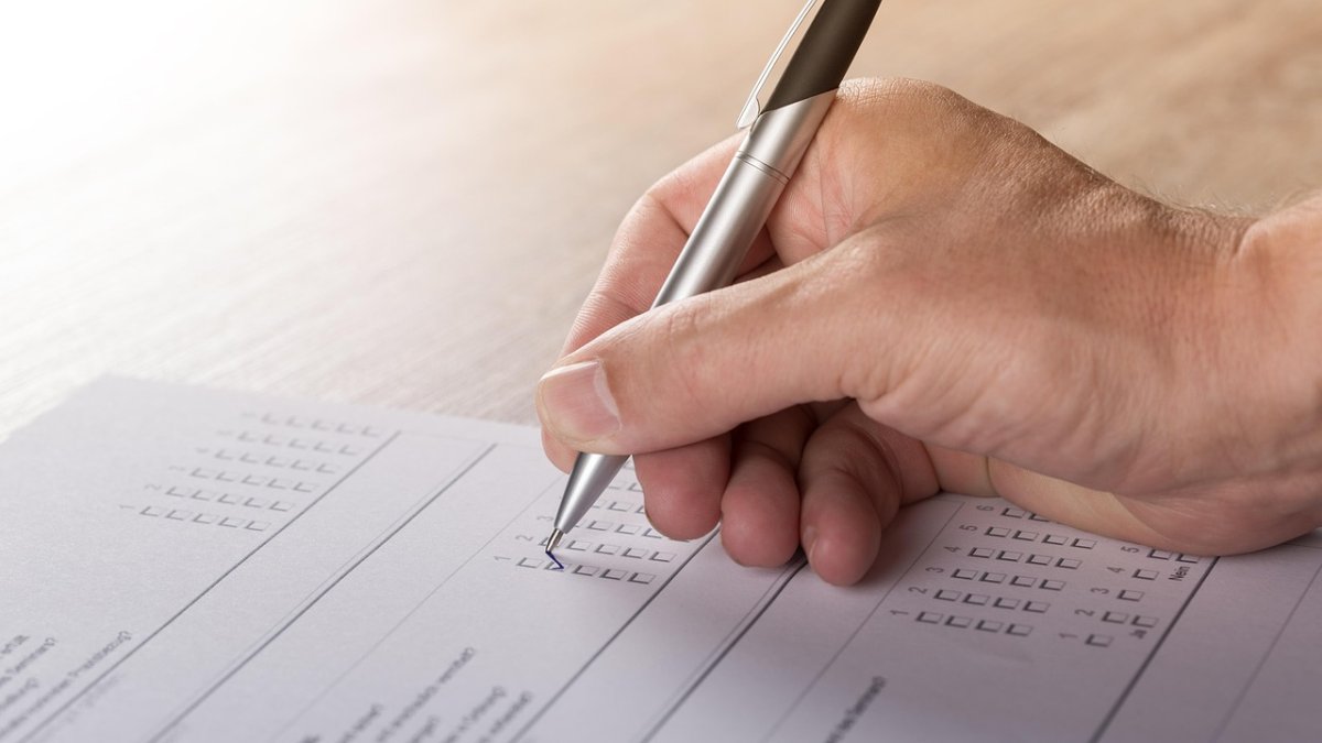 Partidos dominicanos divididos por veto a encuestas electorales