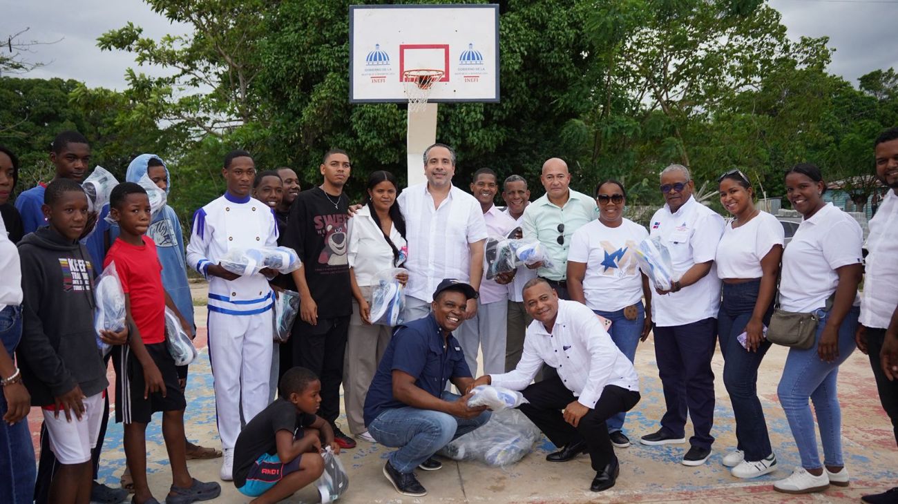 Inefi culmina primera semana de entrega de utilería deportiva escolar