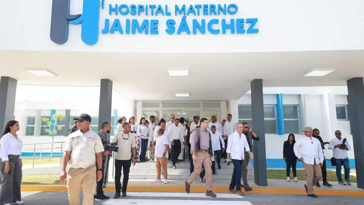 Barahona inaugura primeras UCI pediátricas del sur del país