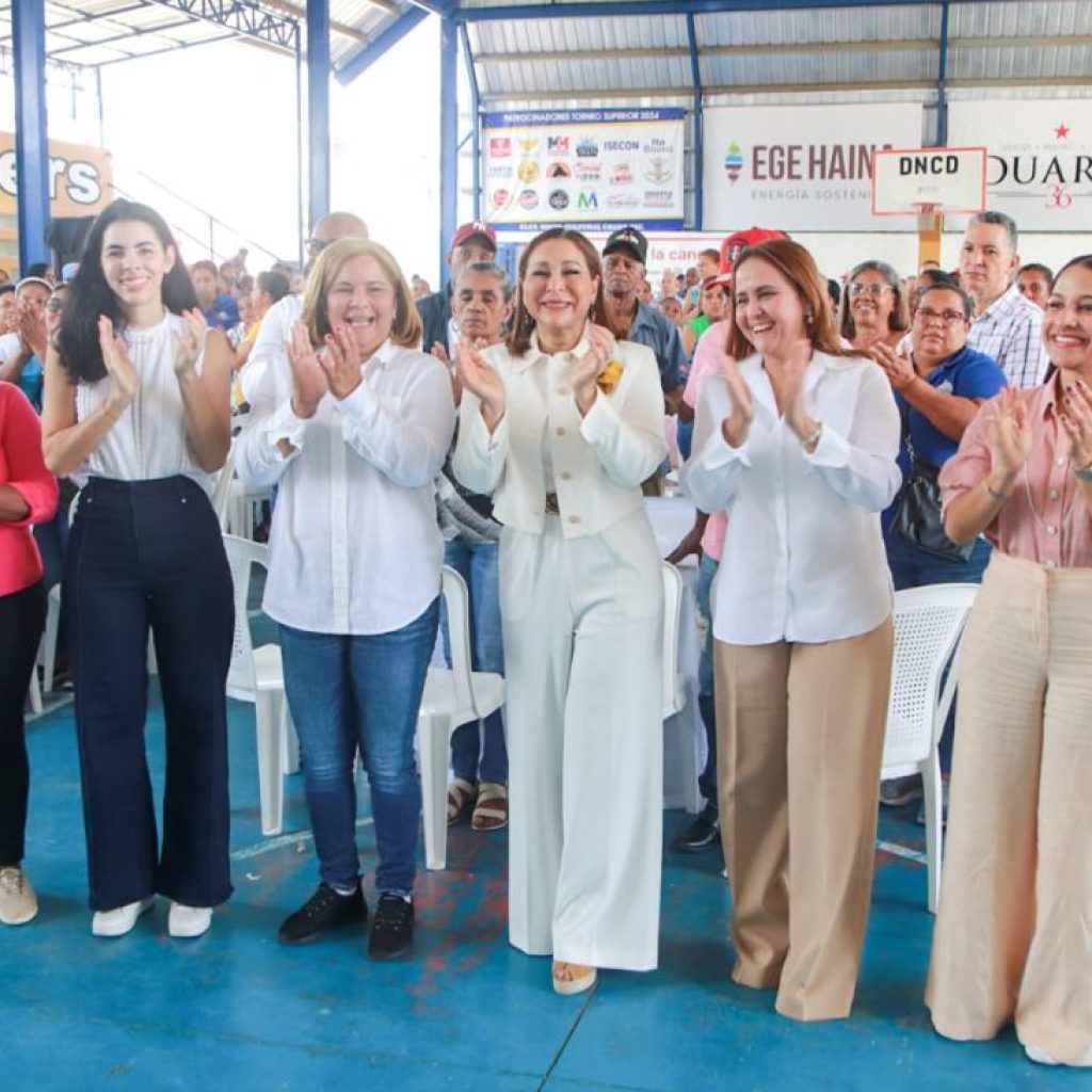 Supérate beneficia a 38,000 familias en Valverde y Santiago Rodríguez