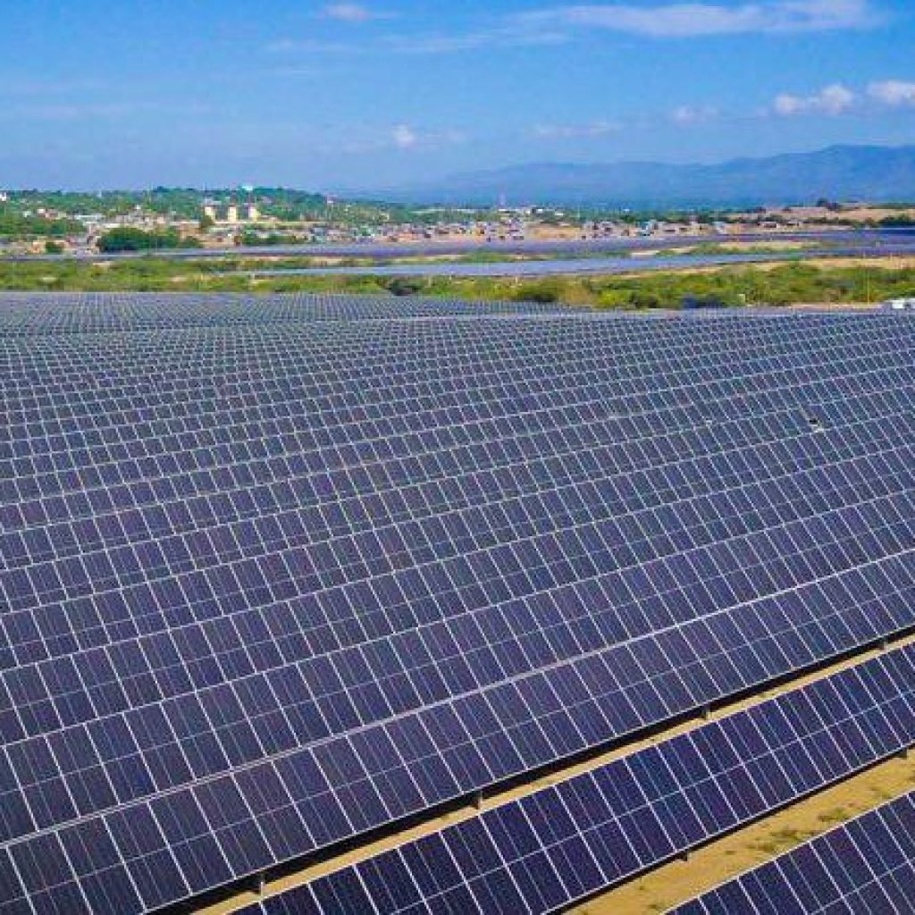Haití elimina impuestos a paneles solares para impulsar energía limpia