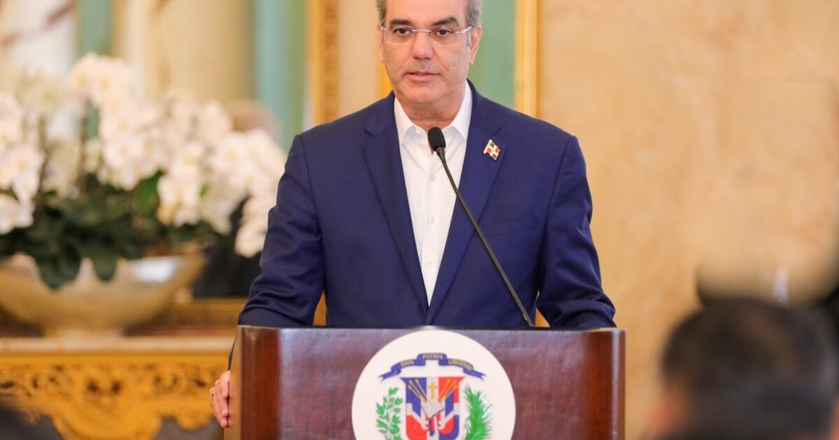 Abinader encabeza inauguraciones y Consejo de Ministros en Santiago