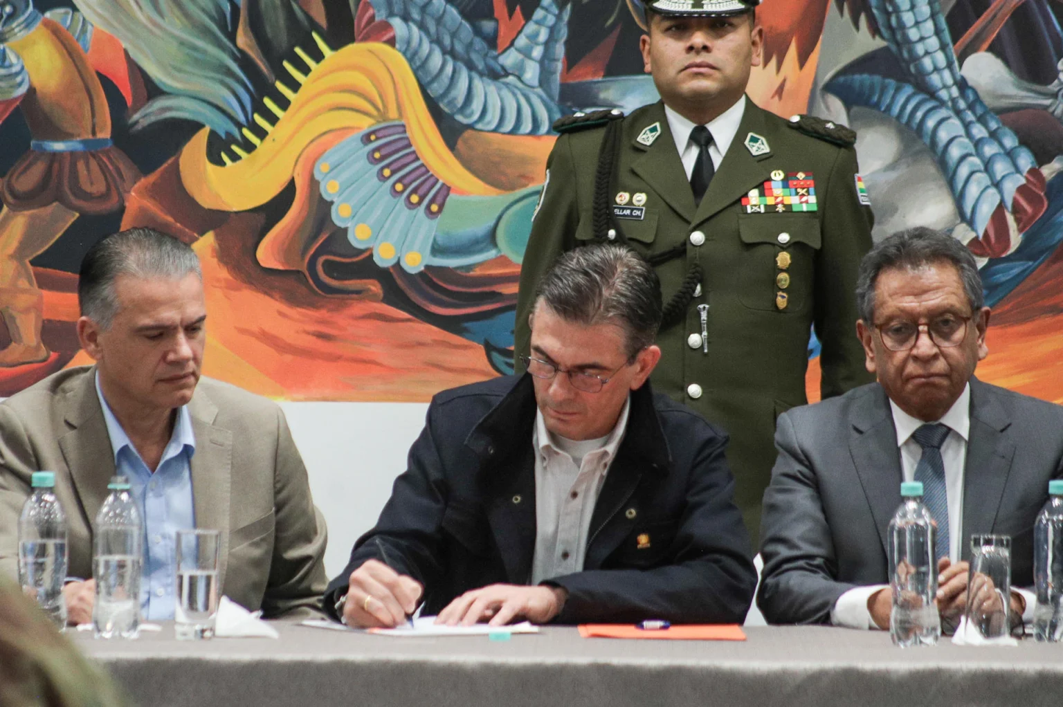 Bolivia decreta estado de excepción ante protestas y bloqueos