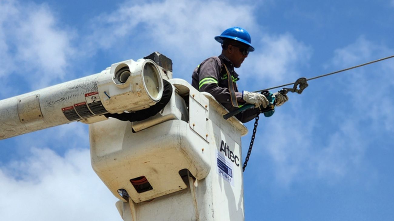 Edeeste anuncia plan para estabilizar suministro eléctrico en Boca Chica
