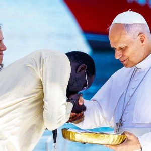 El Papa Leo XIV pide trato digno para migrantes en Gran Canaria