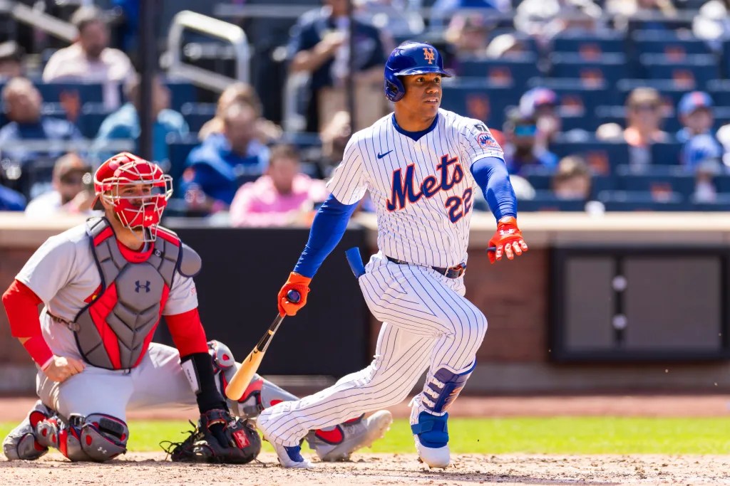 Juan Soto guía triunfo de Mets sobre Phillies con dos jonrones