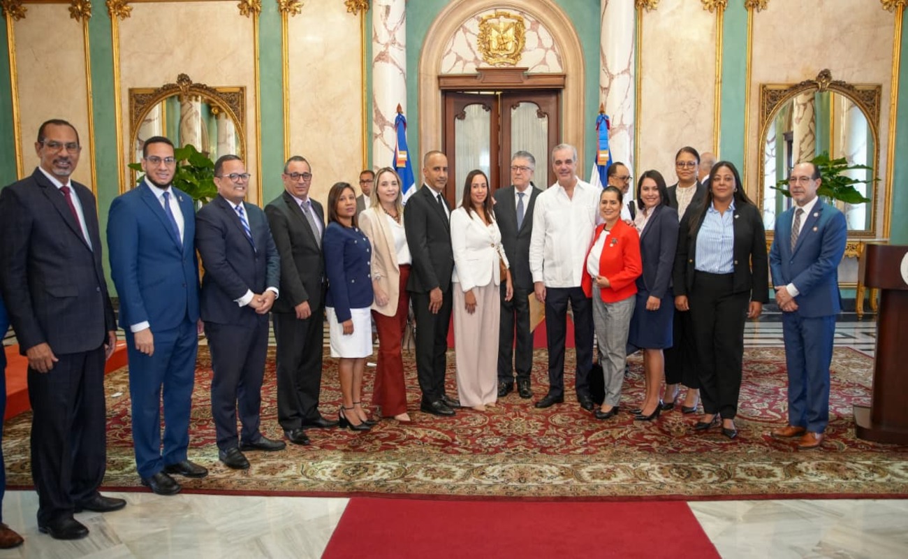 Abinader crea comité y anuncia nuevos centros de salud mental penitenciaria