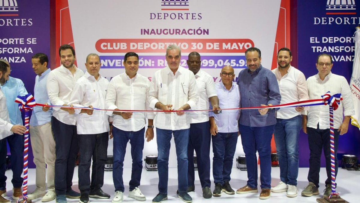 Abinader inaugura techado del Club 30 de Mayo tras 50 años